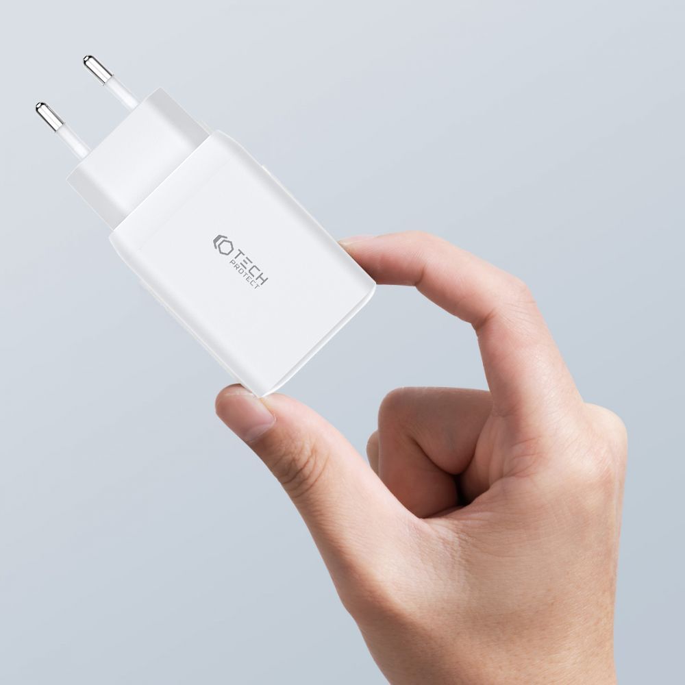SIEŤOVÁ NABÍJAČKA NA MOBIL A TABLET TECH-PROTECT C65W 3-PORT NETWORK CHARGER PD65W/QC3.0 WHITE