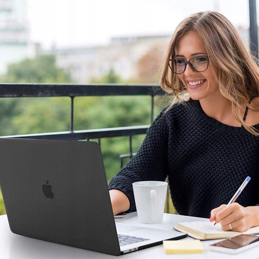 OBAL NA MACBOOK AIR 15" M2 / M3 / M4 / 2023-2025 TECH-PROTECT SMARTSHELL CRYSTAL CLEAR